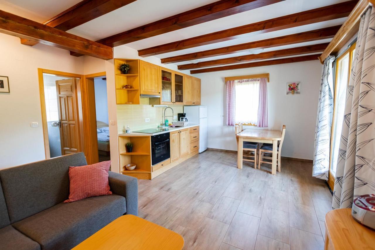 Lahinja & Kolpa River Apartments Metlika Exteriér fotografie