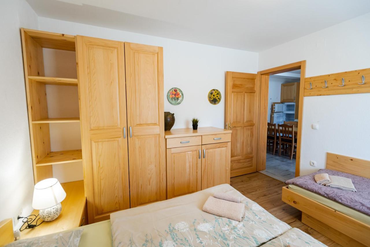 Lahinja & Kolpa River Apartments Metlika Exteriér fotografie