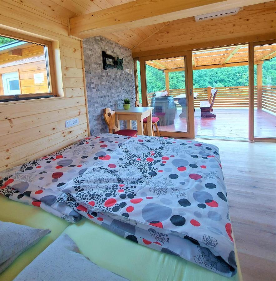 Lahinja & Kolpa River Apartments Metlika Exteriér fotografie